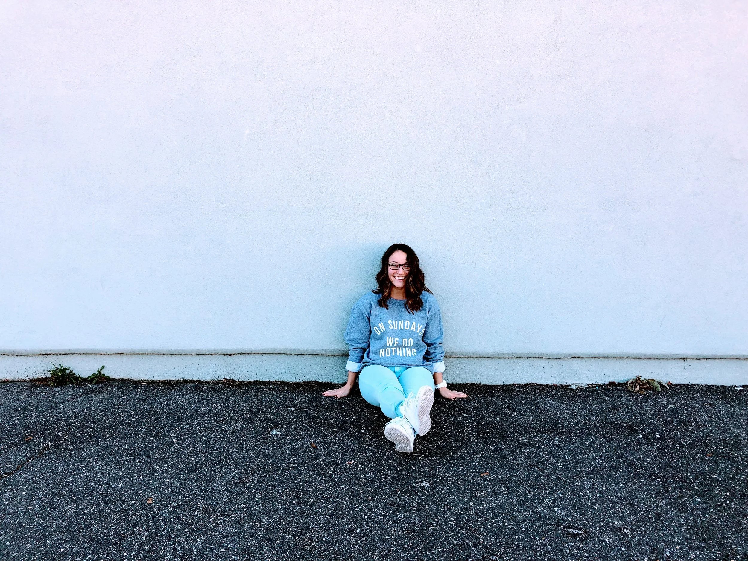 Wearing LULUSIMONSTUDIO “On Sunday’s we do Nothing” sweatshirt.