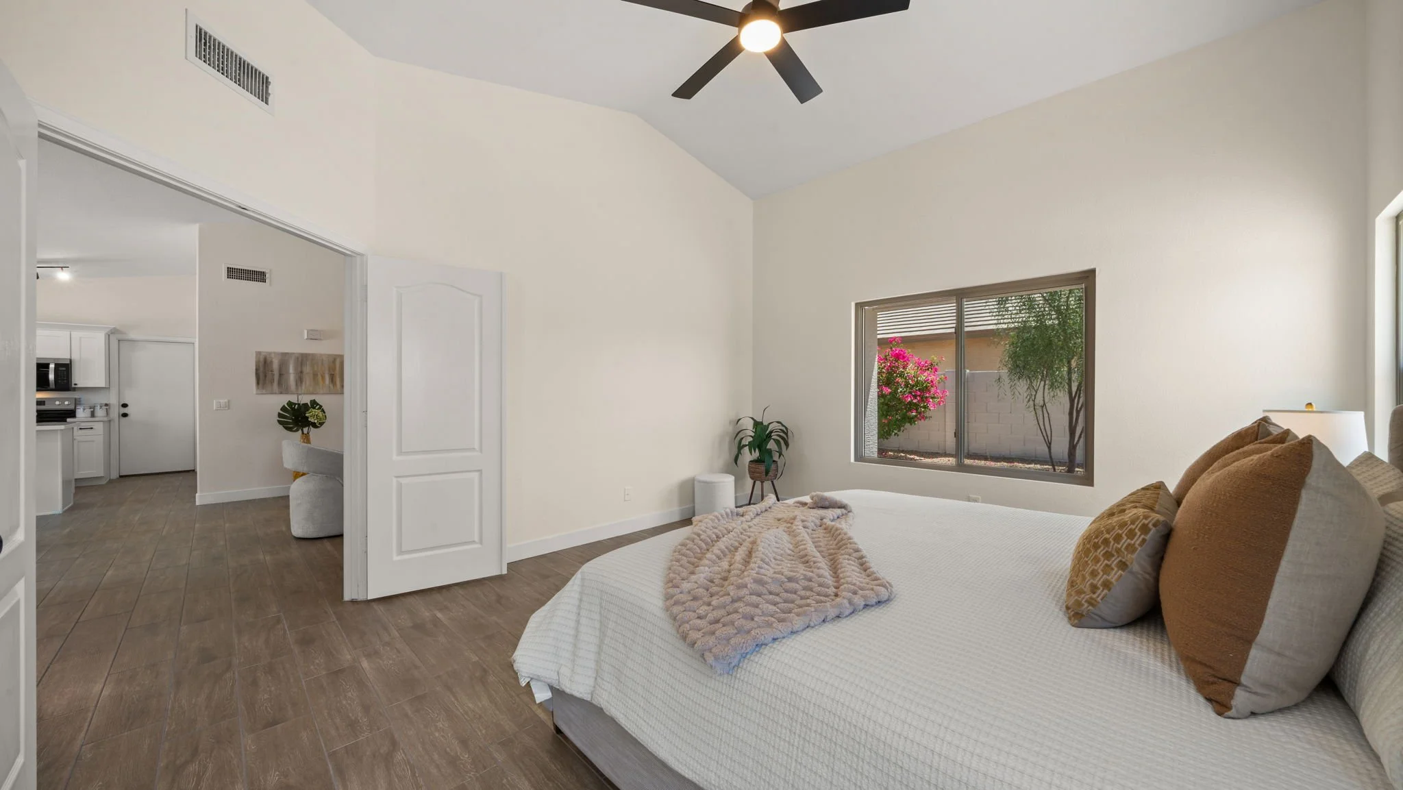 31-web-or-mls-Primary Bedroom9.jpg