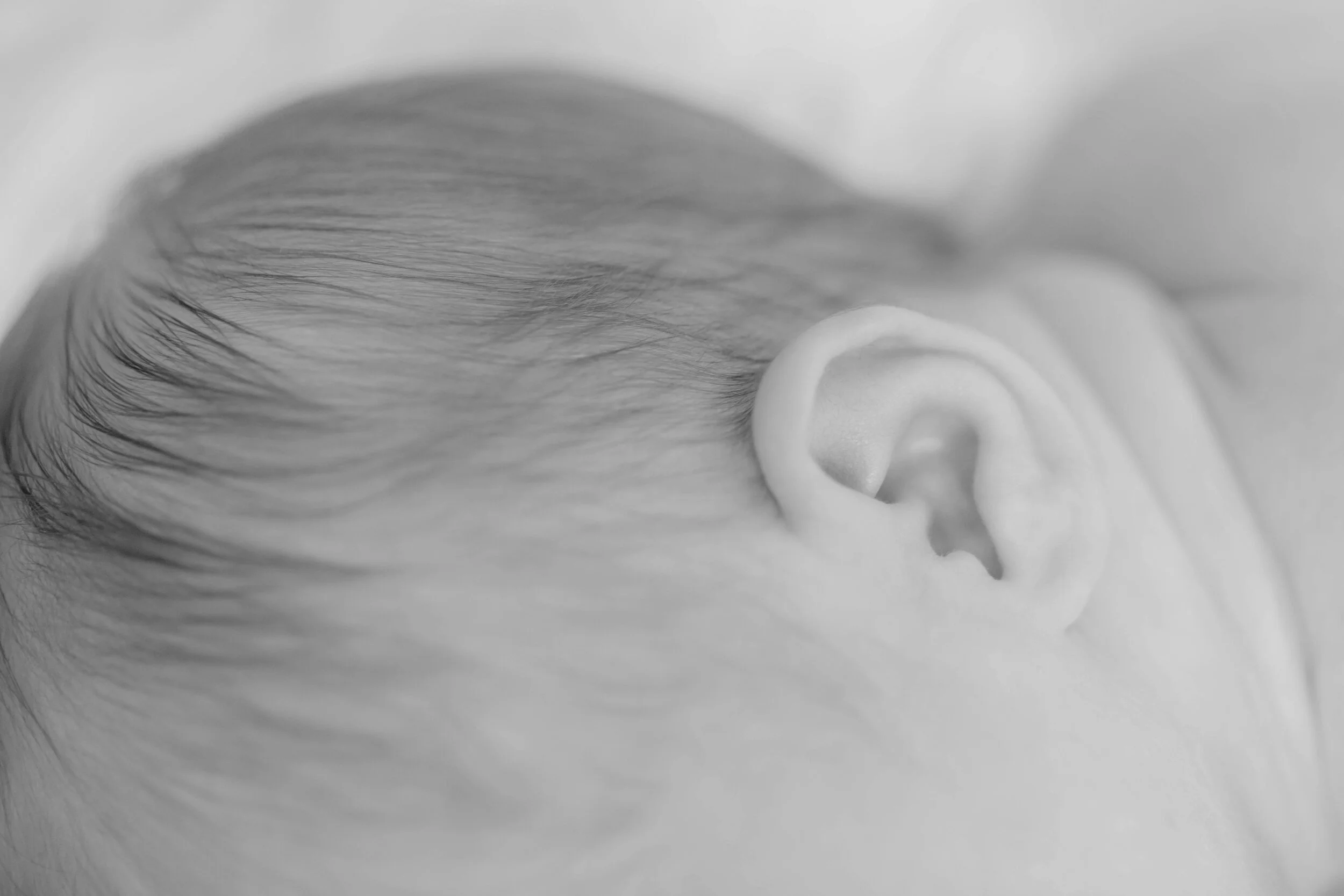 Newborn Norah B&W-61.jpg
