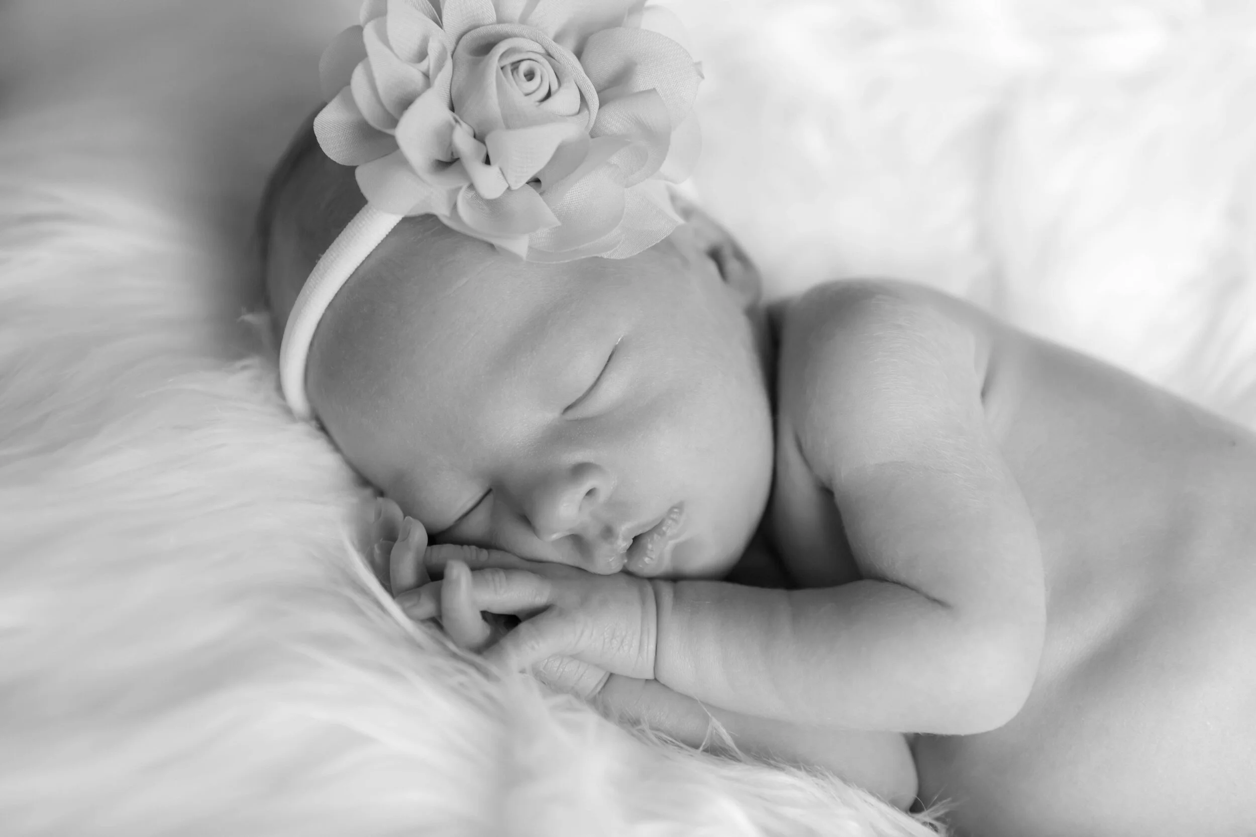 Wideberg Newborn B&W-36.jpg