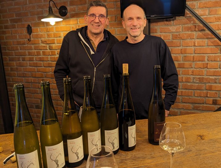 After enjoying a delightful wine at Alsace restaurant in Union, I couldn't resist the opportunity to visit the winemaker while in the Alsace region of France. I had the pleasure of meeting Eric, the current winemaker at Domaine G. Metz, a charming fa