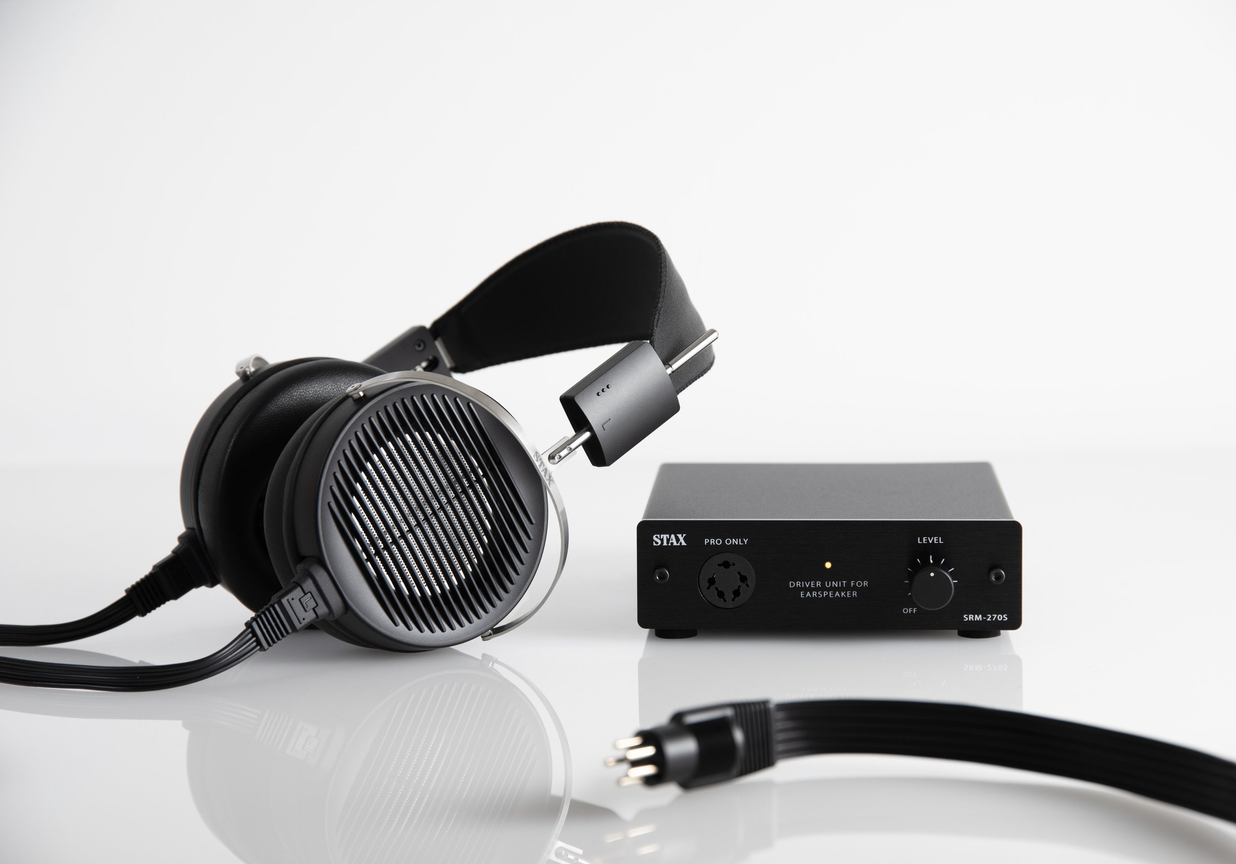 STAX SRM-D10 II Amplifier and SR-L500MK2 Earspeakers System STAX SRM-D10 II Amplifier and SR-L500MK2 Earspeakers System