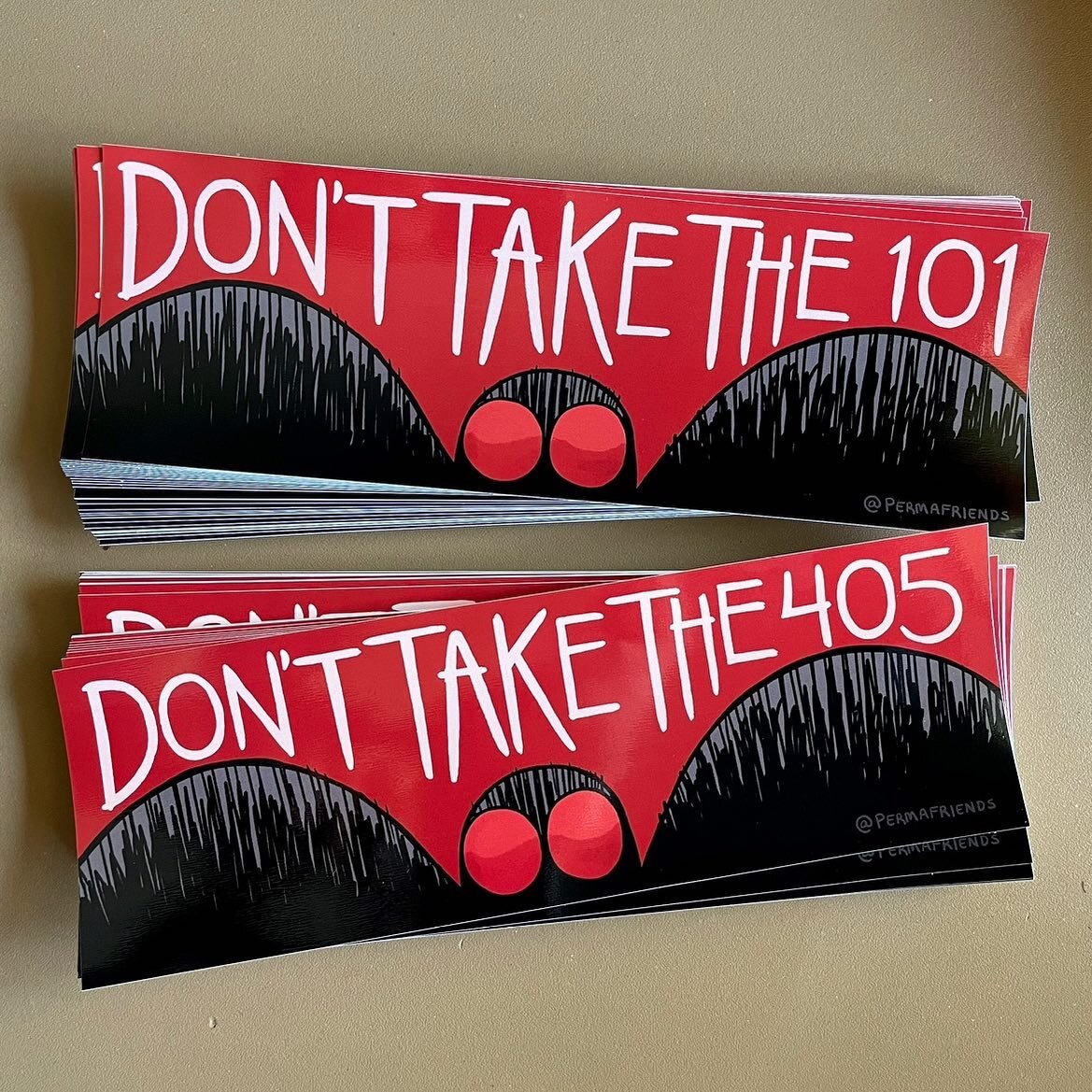 First batch of my @comic_con orders has arrived. Heed the Mothman&rsquo;s warnings and avoid the 405/101 freeways at all costs! Come buy these bumper stickers in Artists Alley-BB-02 in less than 2 weeks.

#comiccon #mothman #cryptid