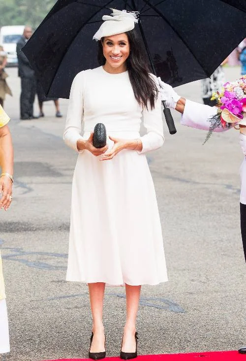 meghan-markle-australia-tour-outfits-270227-1540291510452-image.500x0c.jpg