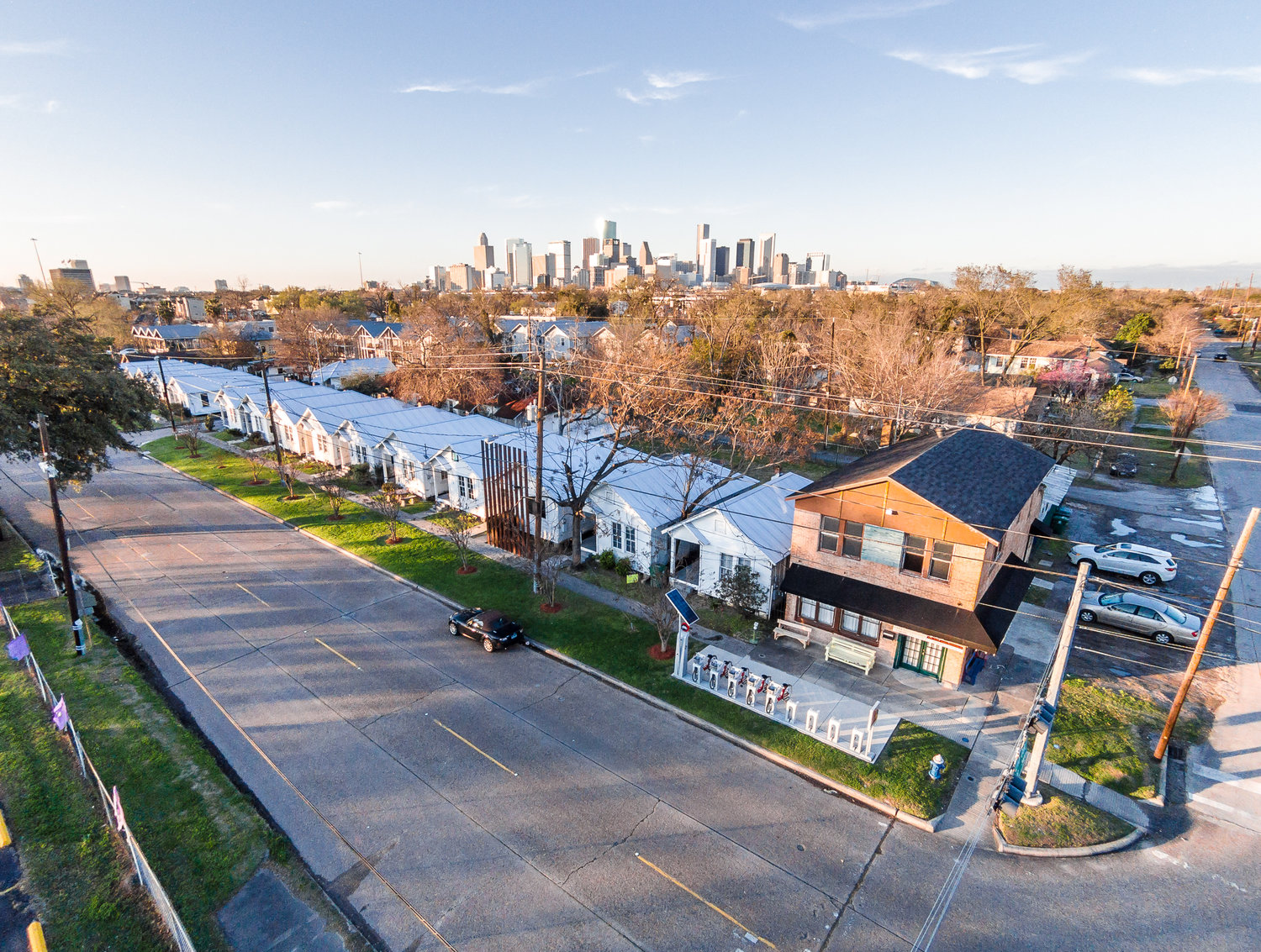 1.+Aerial+View+of+Project+Row+Houses+during+Round+41,+curated+by+Ryan+N+Dennis.+-+Photo+by+Peter+Molick+(3).jpg