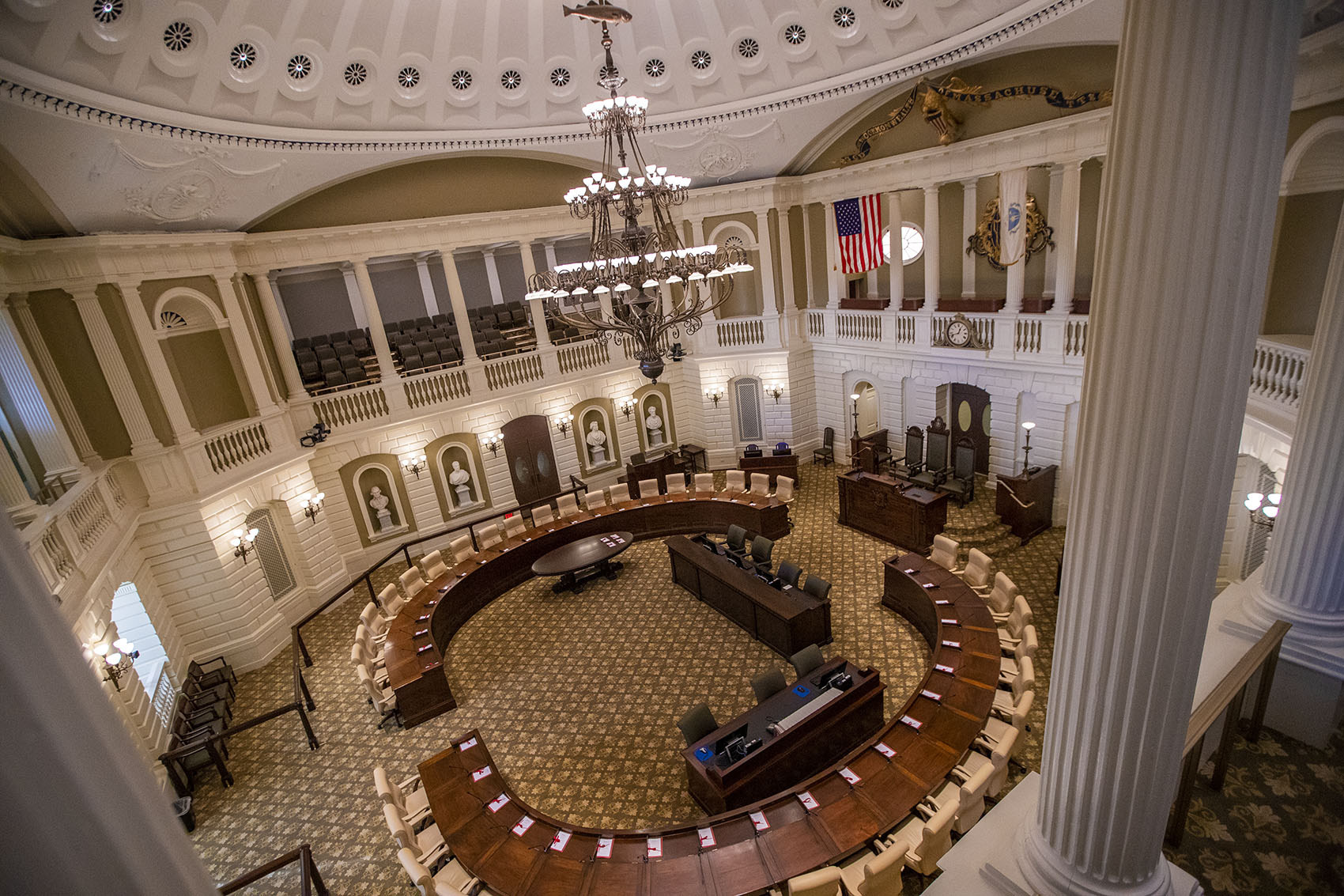 0225_senate-chamber02.jpg
