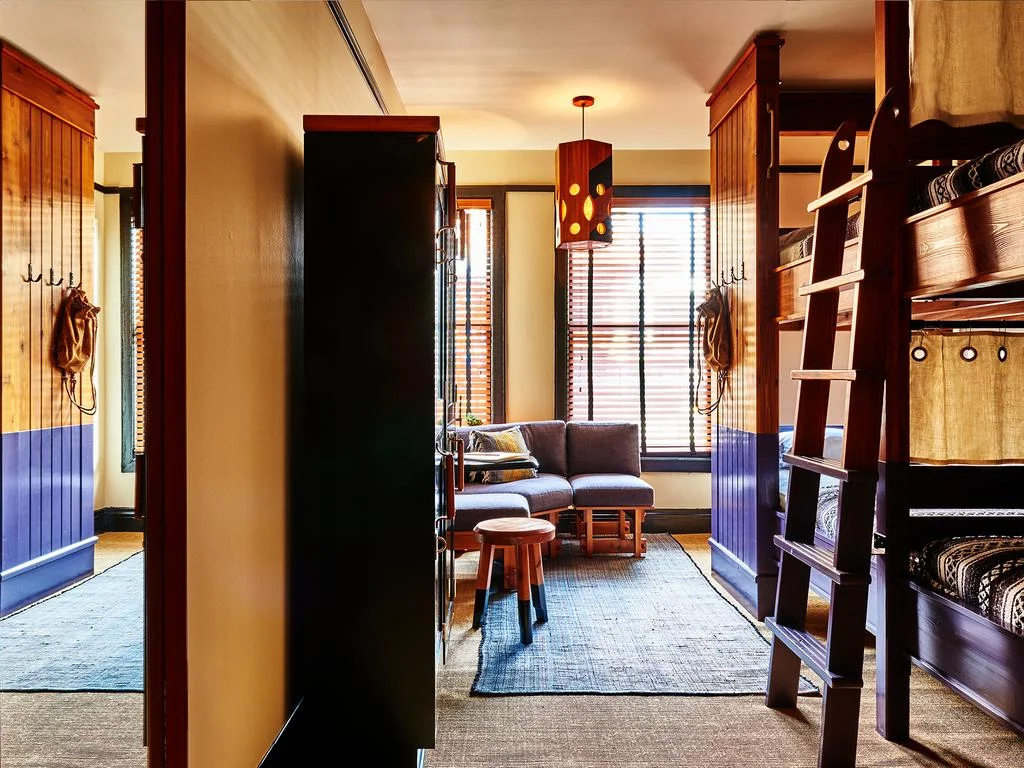 HOTEL - LA