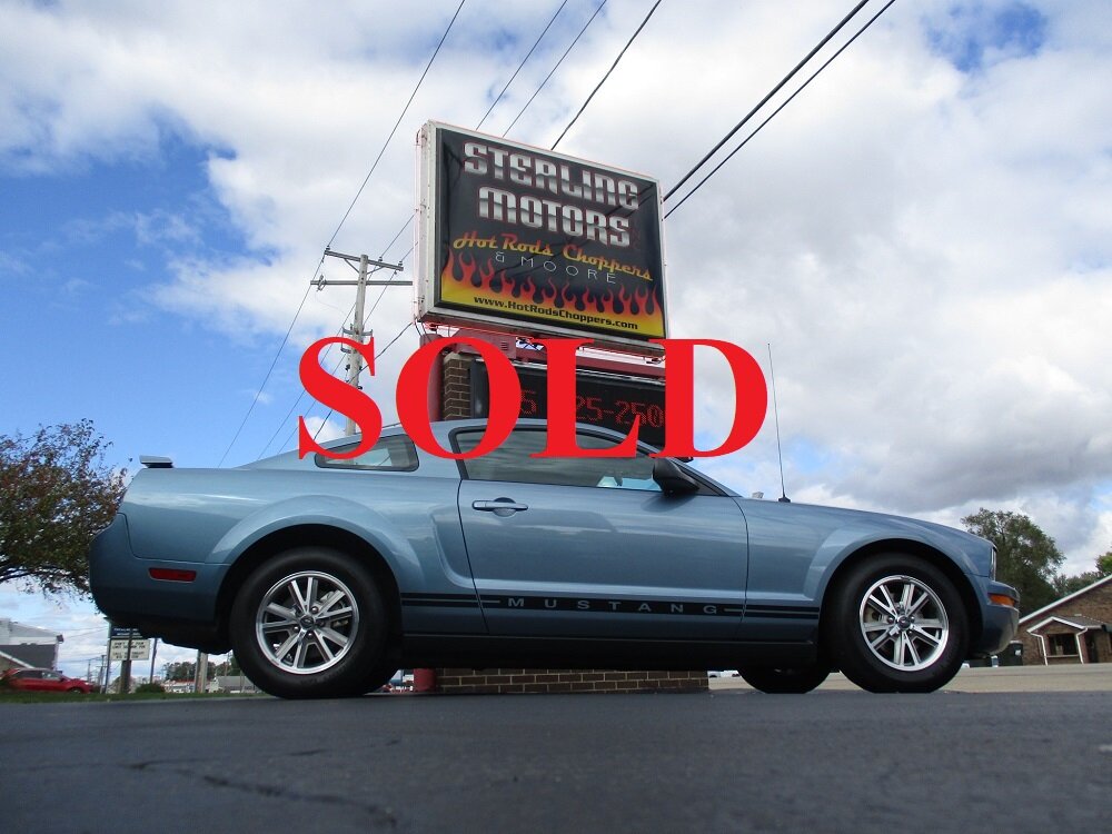 05 Ford Mustang SOLD.jpg