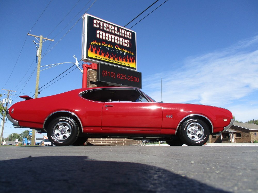 1969 Oldsmobile 442 Holiday Coupe w/ 38,268 Miles