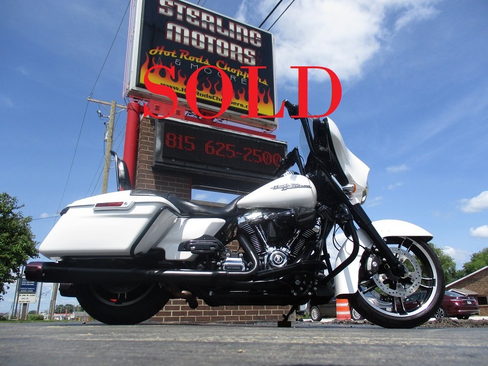 17 H-D FLHXS (white) SOLD.JPG