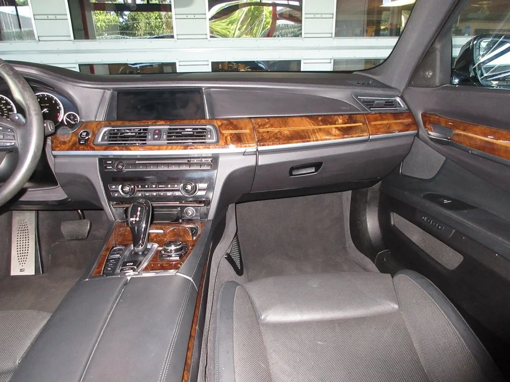 13 BMW LI - 30.JPG