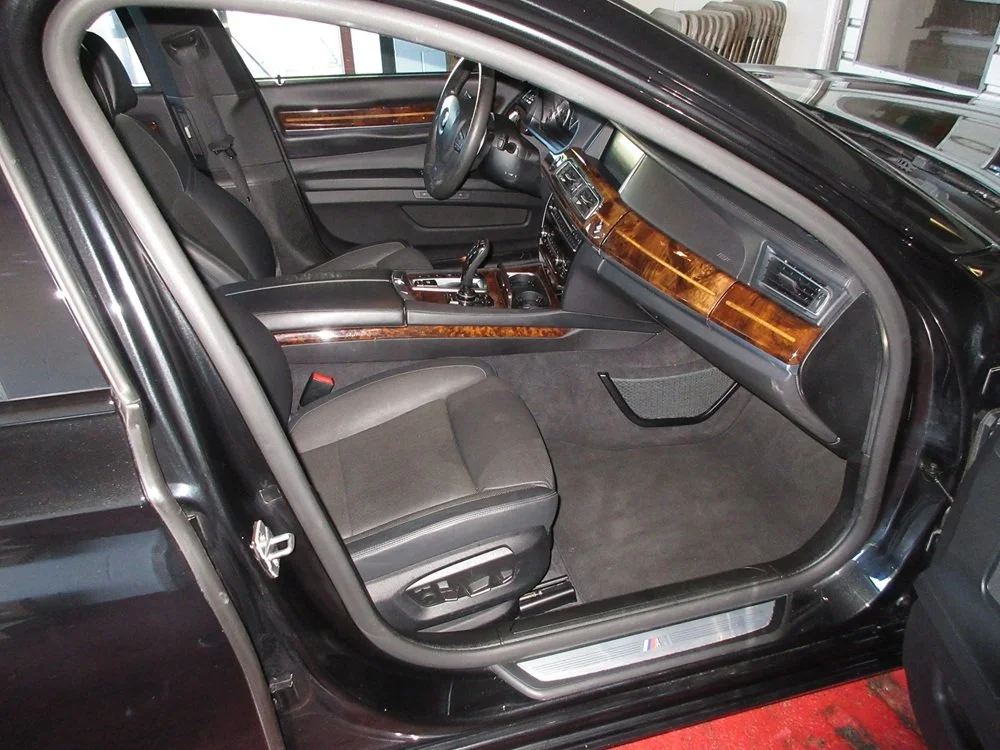 13 BMW LI - 32.JPG