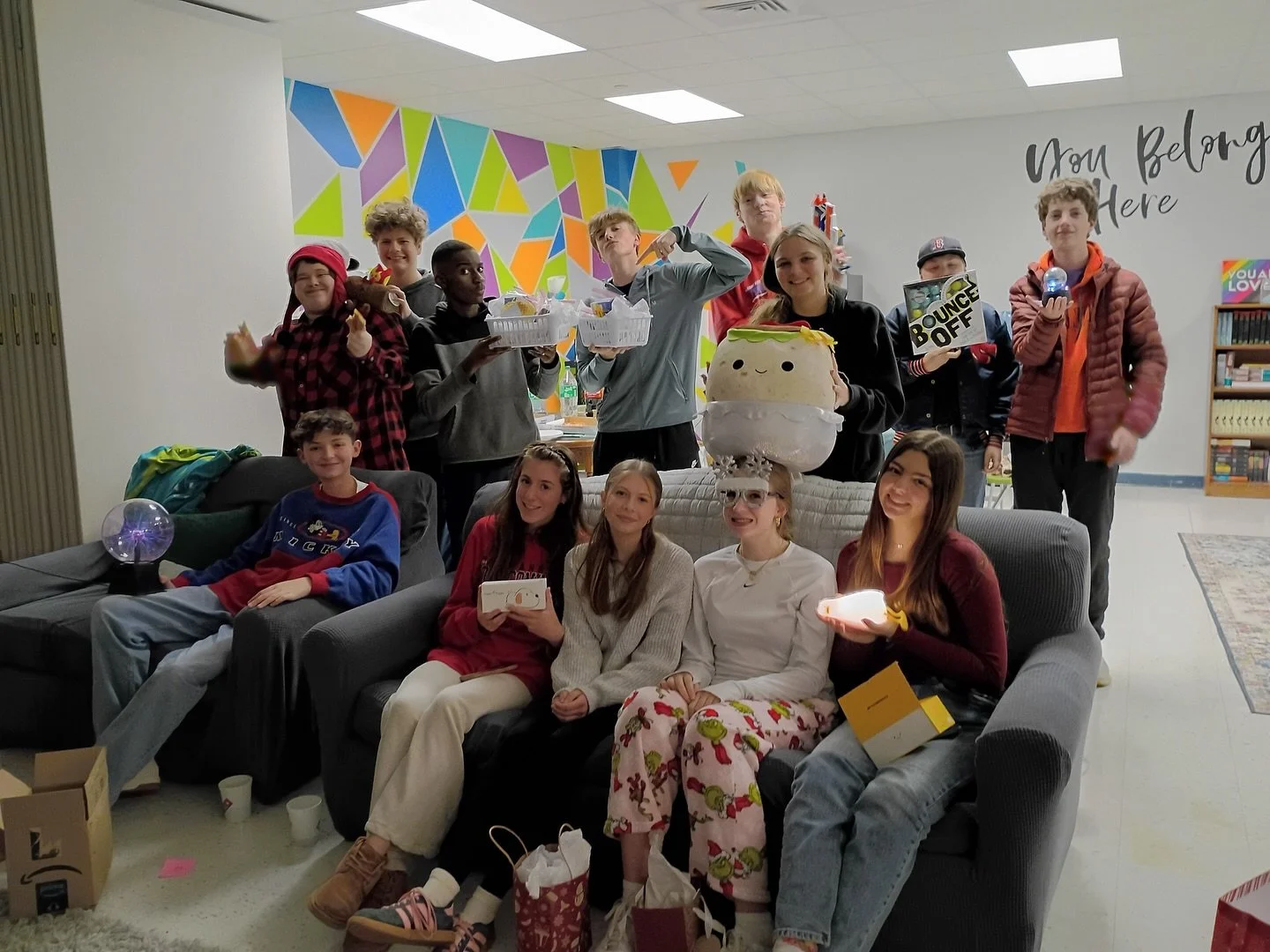 Our Youtherans had fun celebrating the birth of Jesus with a white elephant gift exchange! 🎁