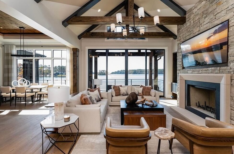 The lake is calling.  Who is ready for the best summer on Lake Martin? 🙋🏻&zwj;♀️🙋🏻&zwj;♂️
.
This model home in The Willows is a must see. Head over to @arhomes_birmingham for Open house details.