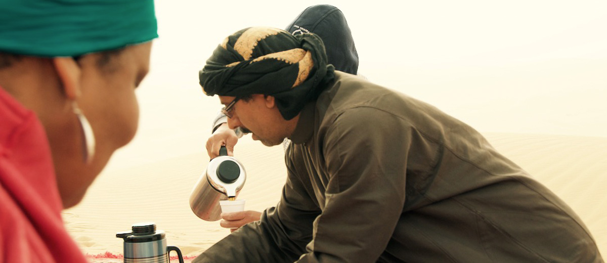 tea tin header.jpg