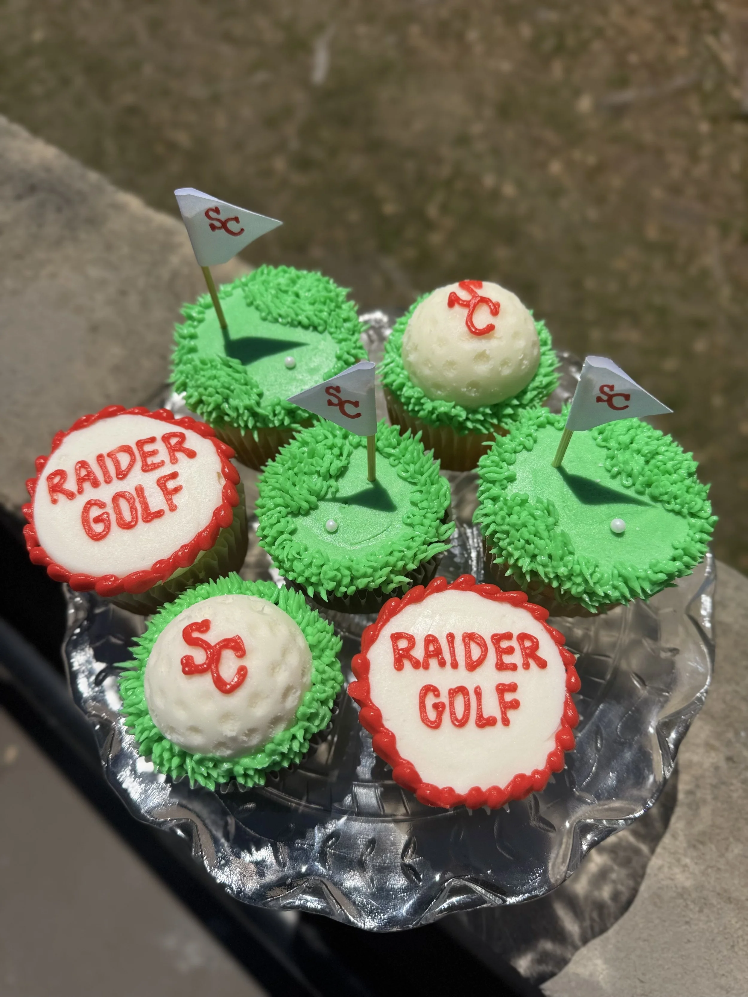 SCPS golf cupcakes 25.jpeg