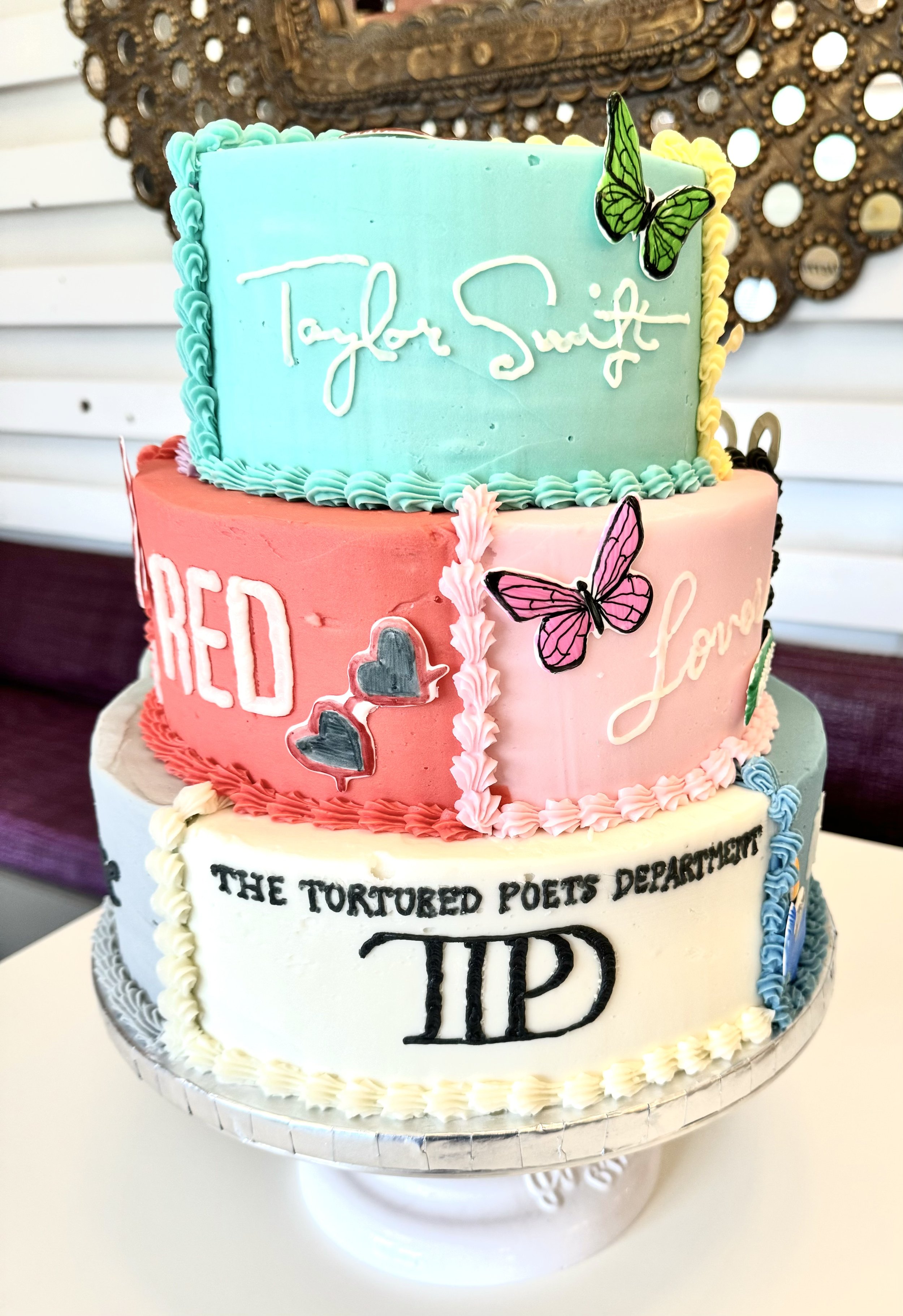 Taylor Swift 2 tier grad13 24.jpeg
