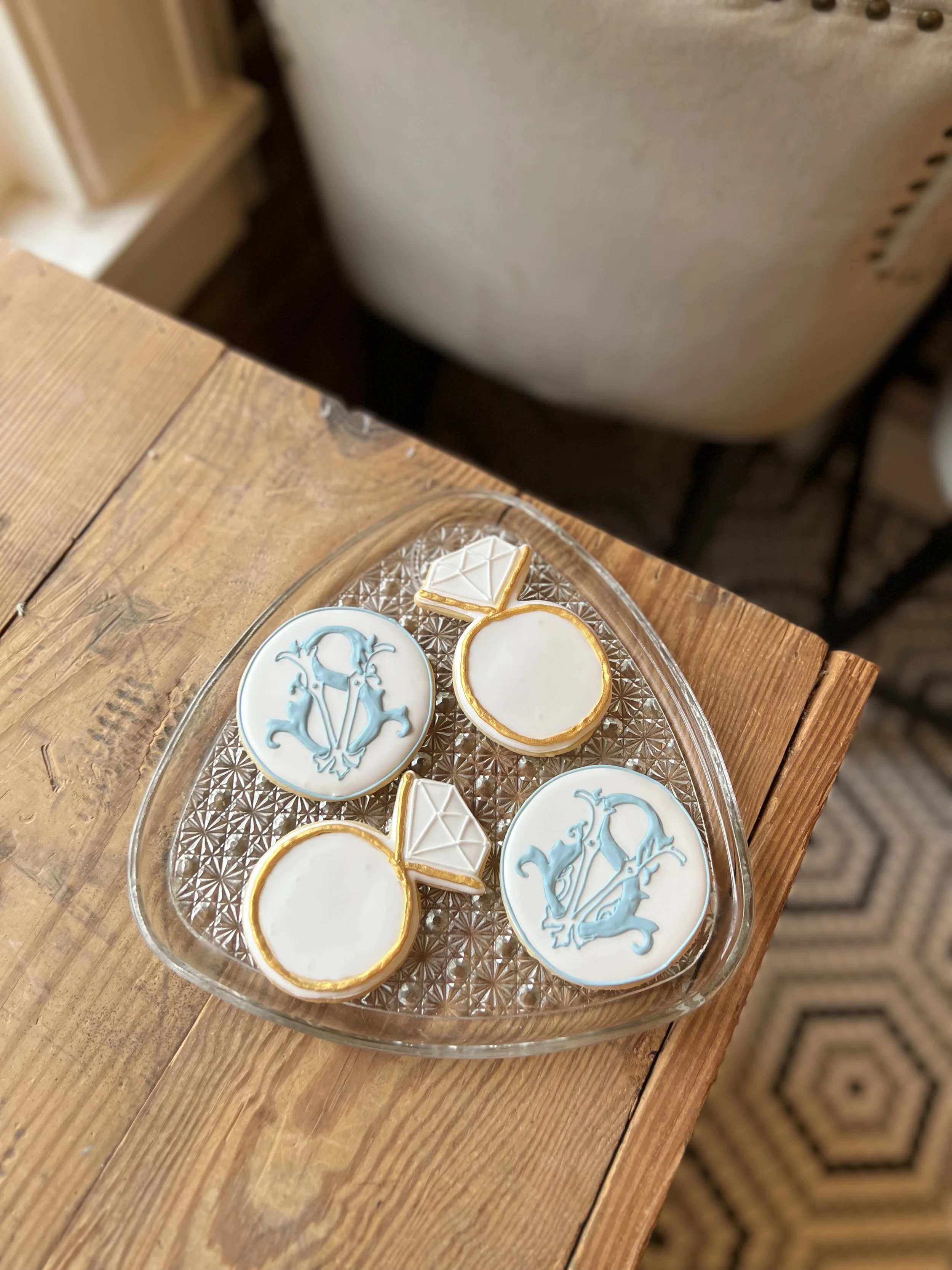 monogram engagement cookies 23.jpeg
