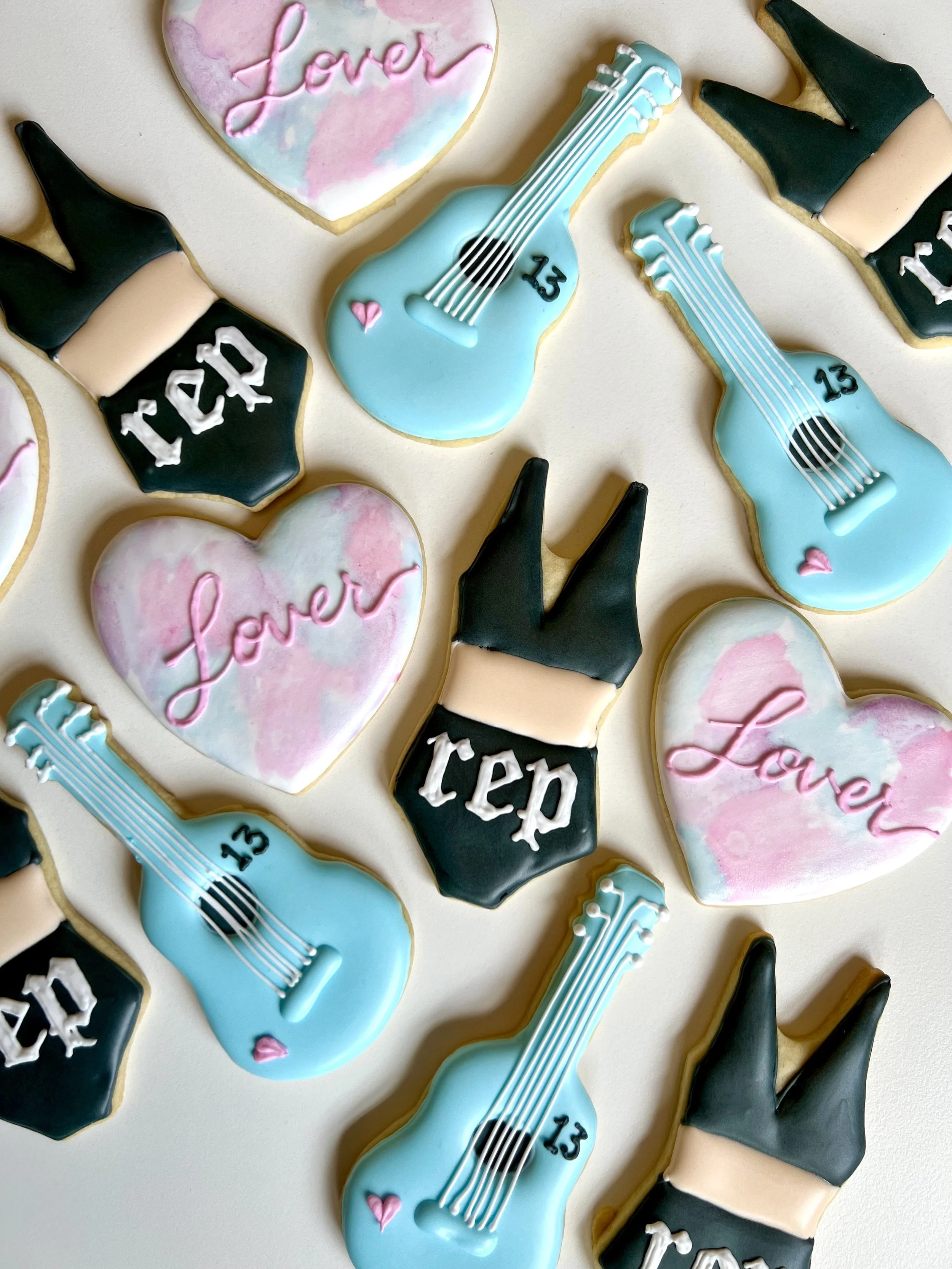 Taylor Swift cookies 23.jpeg