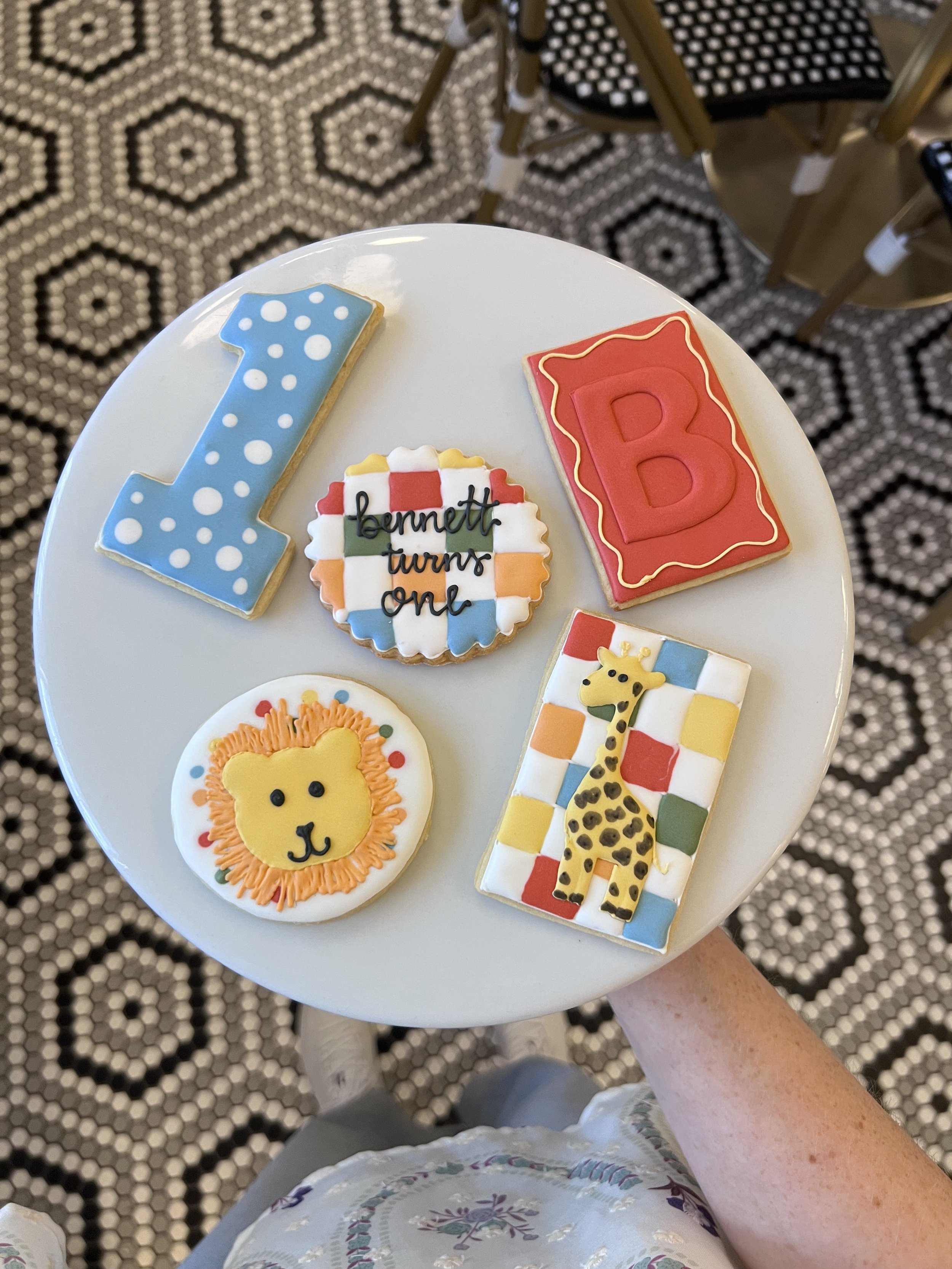 wild one circus bday cookies 26.jpeg