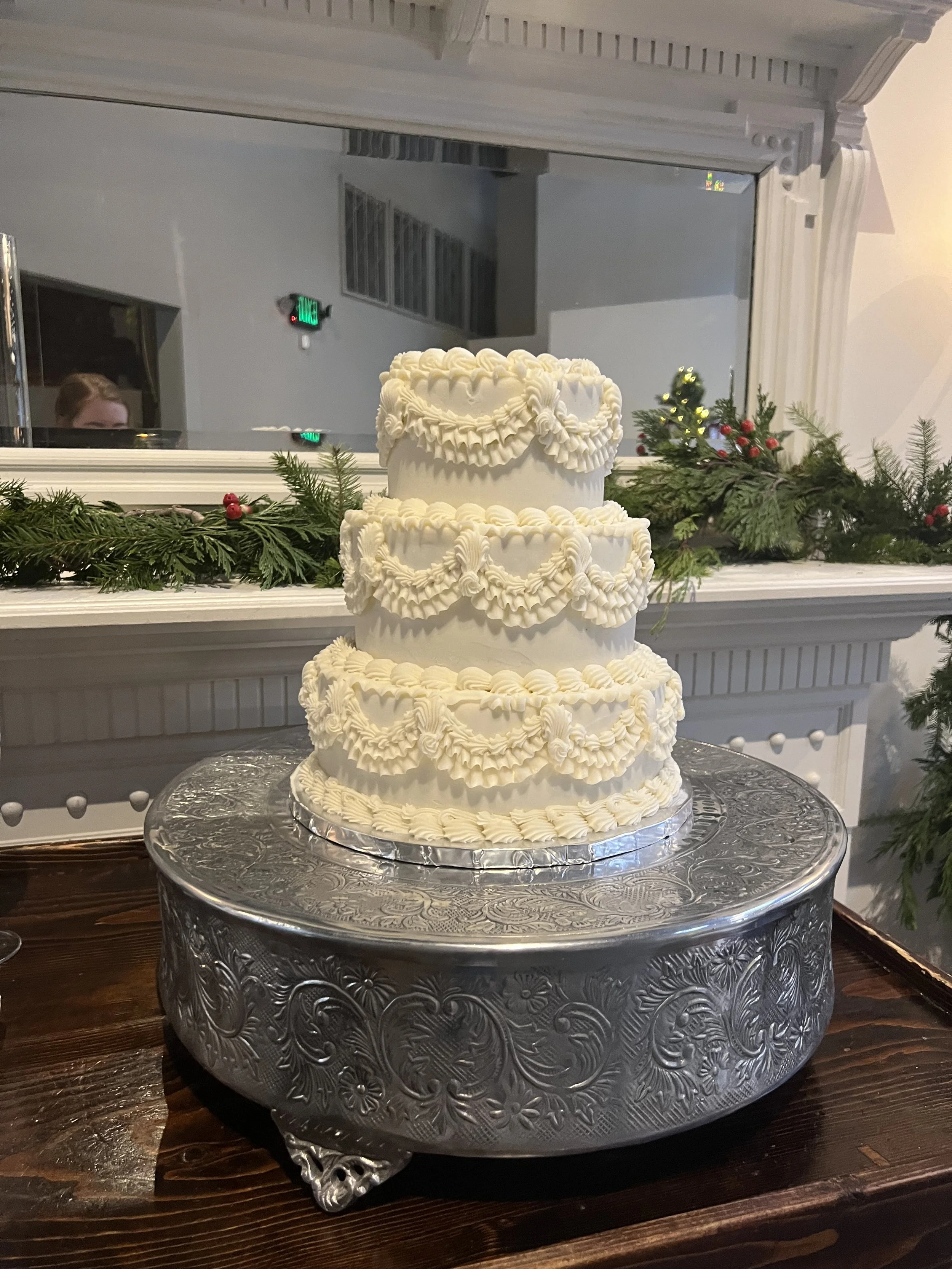 3tier vintage wedding 25.jpeg