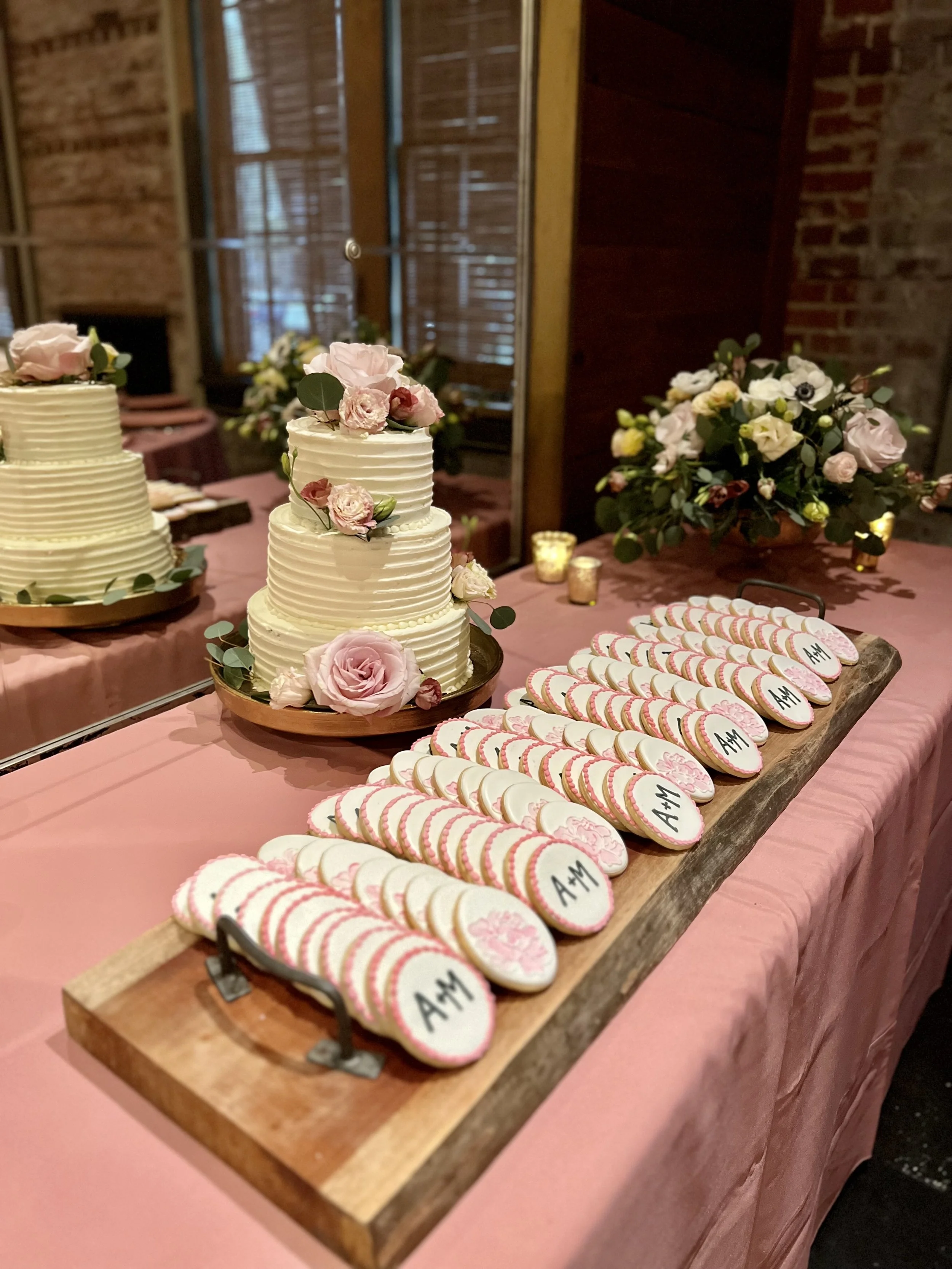 3tier wedding cake +cookies CR 23.jpeg