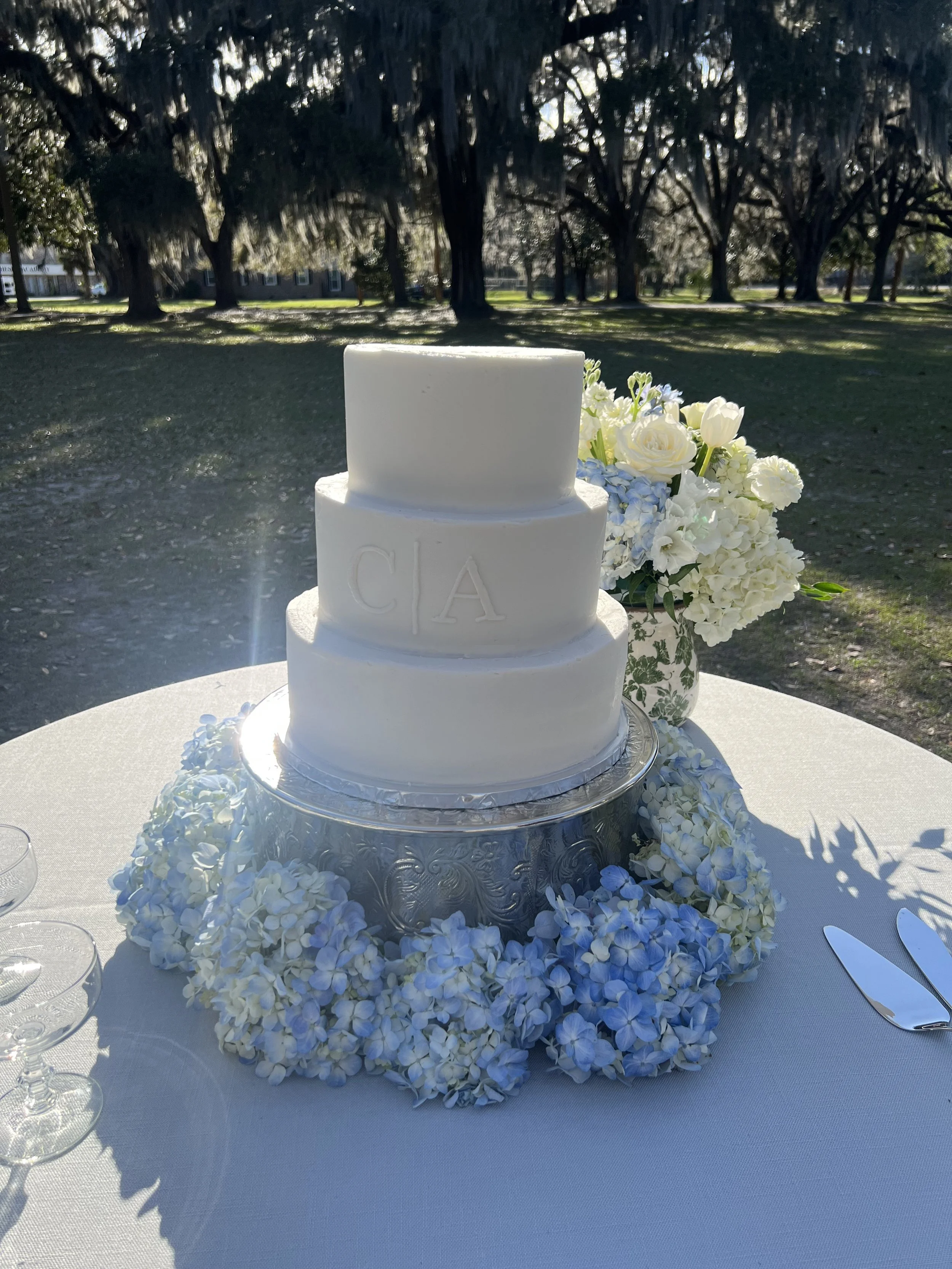 3tier wedding Connor Donaldson monogram 26.jpeg