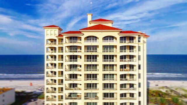High Rise Market $$$ #drone #dronestagram #fpv #dji #drones #dronephotography #dronelife #droneoftheday #fpvlife #droneporn #droneracing #quadcopter #dronefly #dronegear #fpvracing #aerialphotography #djiphantom #djiglobal #aerial #djimavicpro #fpvfr