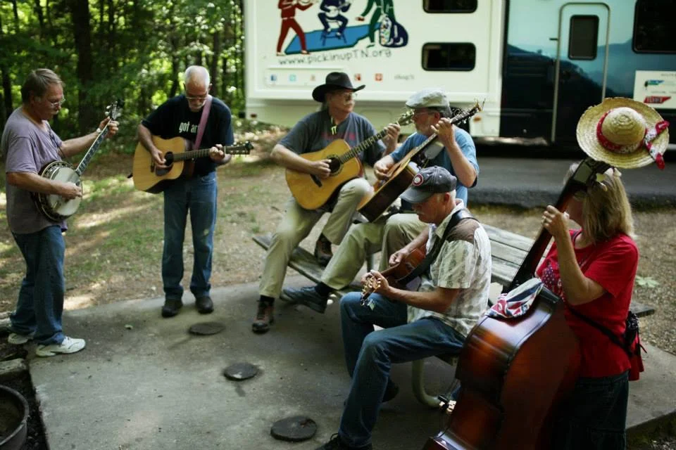 Pickin' friends D. W. Bledsoe, Mark Ledbetter, Geoff Roehm, Tom Knowles, Dave Watson and Reeda Best offer the first live performance of the tour at Tims Ford State Park.