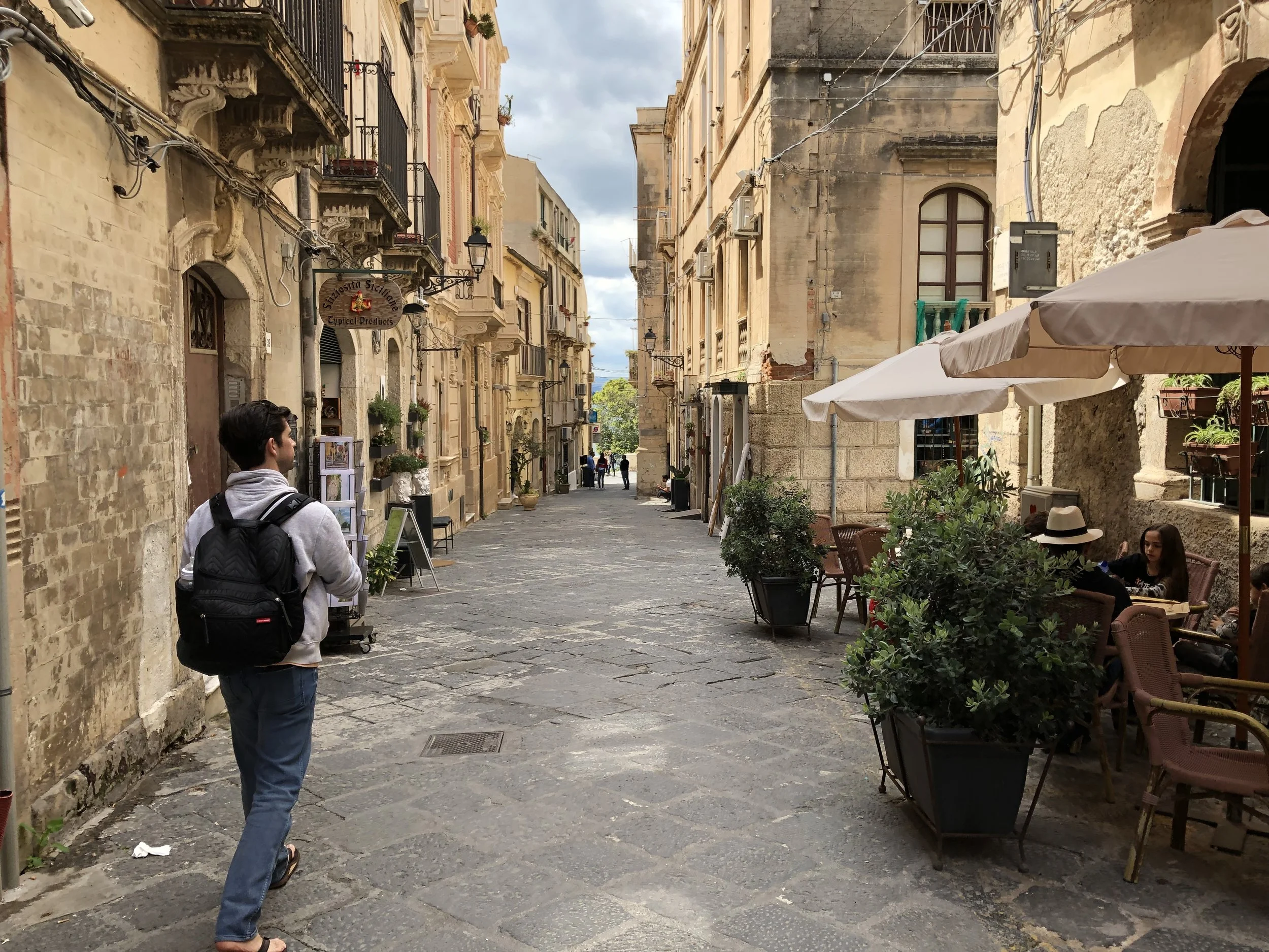 Narrow streets in Siracusa