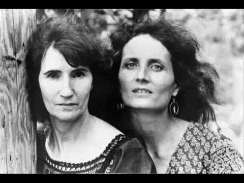 Hazel Dickens (left) and Alice Gerrard