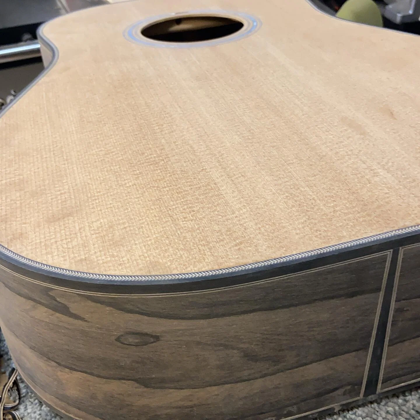 Ziricote J45 coming along. This wood, native to Central America, makes some of the most stunning guitars #luthier #guitarbuilding #napaartist #guitar @stewmac_guitar @luthiersmercantile