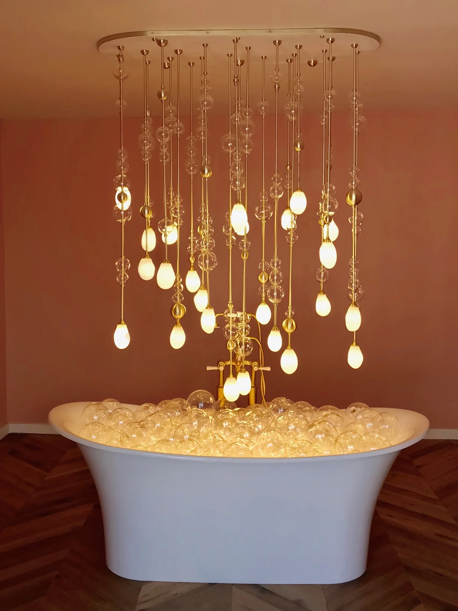 Neptune_Glassworks_Buoyancy_Chandelier.jpg