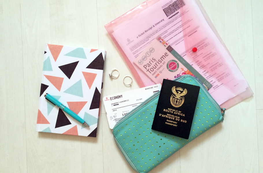 How to pack the perfect carry on for your next flight | What to pack for the flight, holiday and layover, and how to keep your hand luggage within the weight limit when travellin