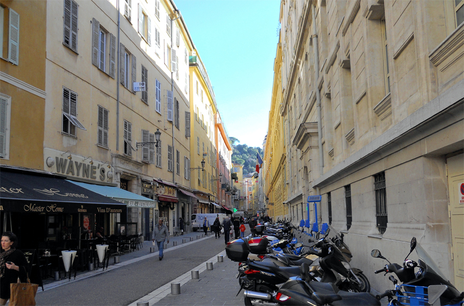 Exploring Nice: 5 things to do in this gorgeous French town. From wandering the streets of Old Town to Castle Hill, the Promenade des Anglais and a day trip to nearby Monaco, this sunny seaside town on the French Riviera has it all for travellers searching for beaches or some history.