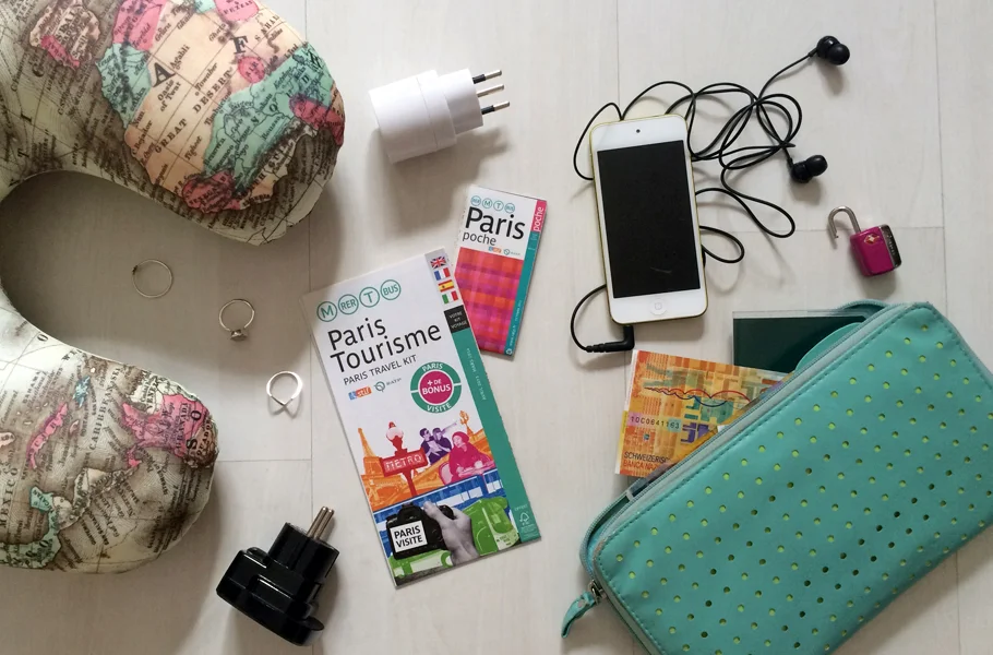 So you've saved up and you're finally going to put your passport to use and take that trip you've been dreaming about! It's exciting (yay for adventure!), but if it's your first time travelling abroad, it can also be a bit overwhelming. Here are some tips to help you plan your travels, from booking flights and accommodation to applying for visas, packing for your holiday and navigating a new country. There's also a free checklist to print out and help you plan your trip!