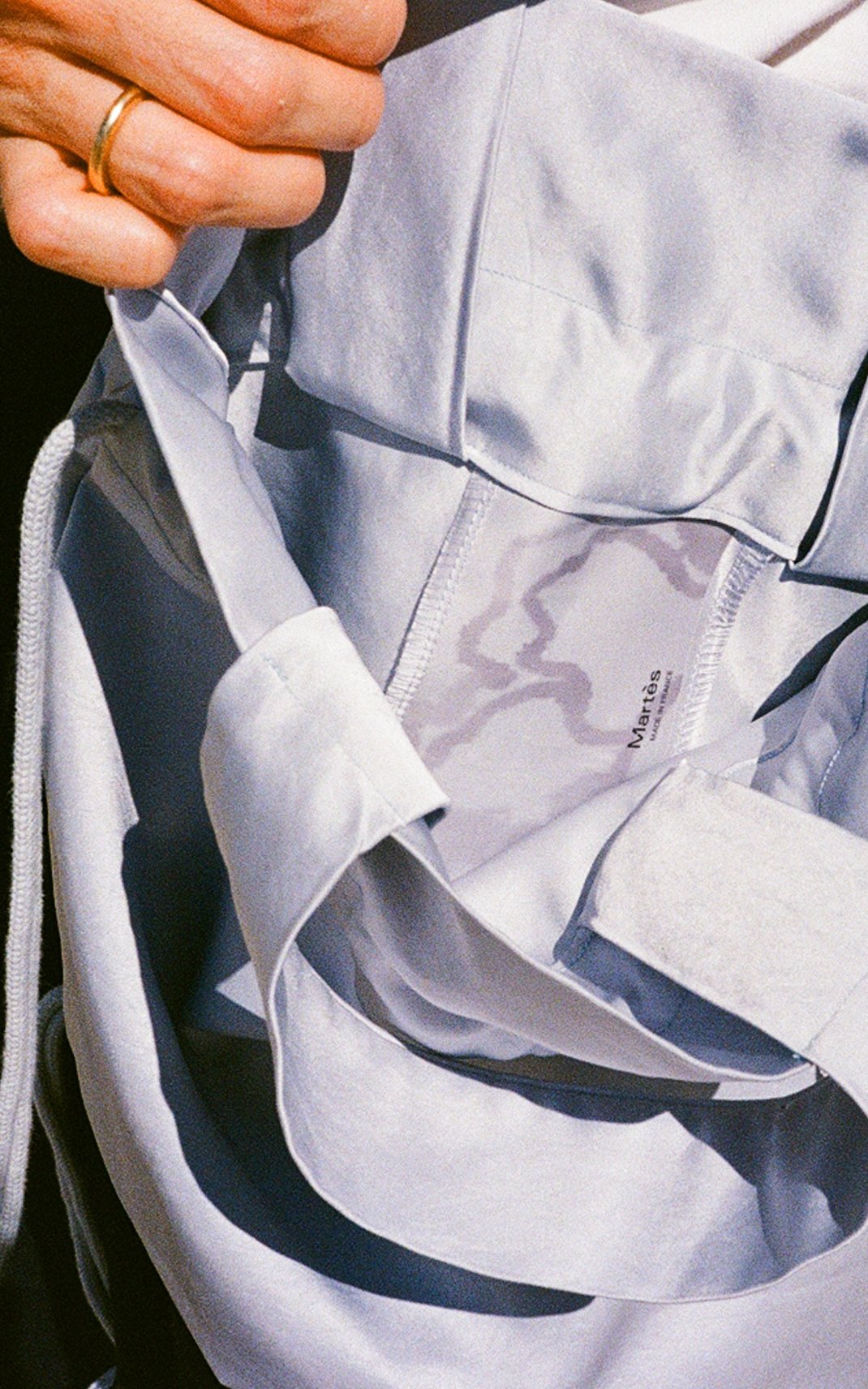 ZOOM INTERIER SAC SATIN.jpg