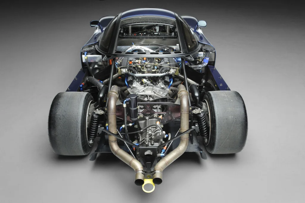 engine%201_12322.jpg