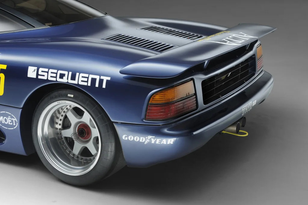 rear%20spoiler_12322.jpg