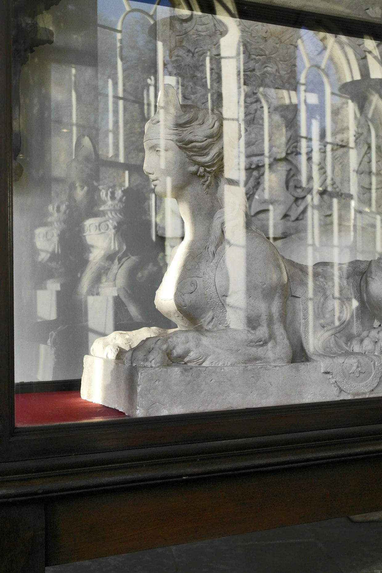 Museum_cabinet3_2048x2048.jpg