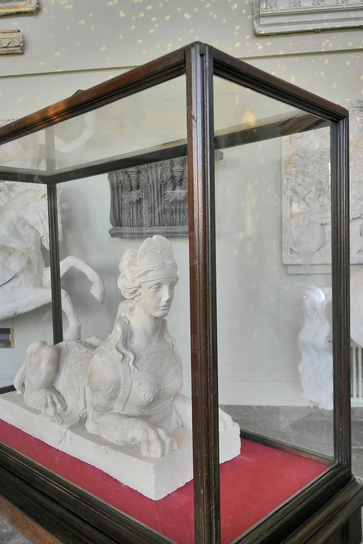 Museum_cabinet20_2048x2048.jpg