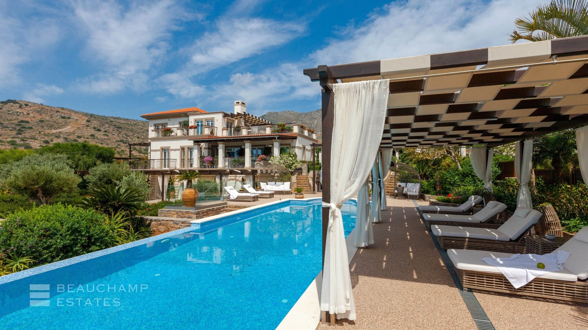 waterfront-villa-in-elounda-myb0376-4.1636.jpg