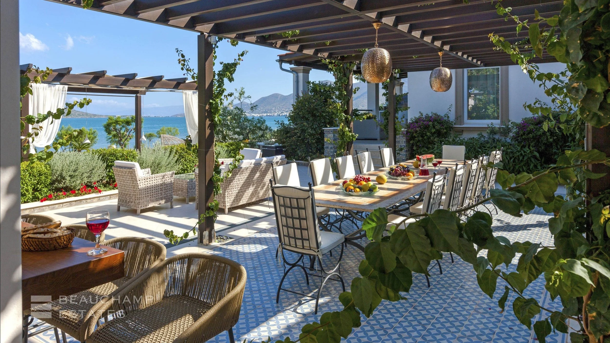waterfront-villa-in-elounda-myb0376-8.1636.jpg