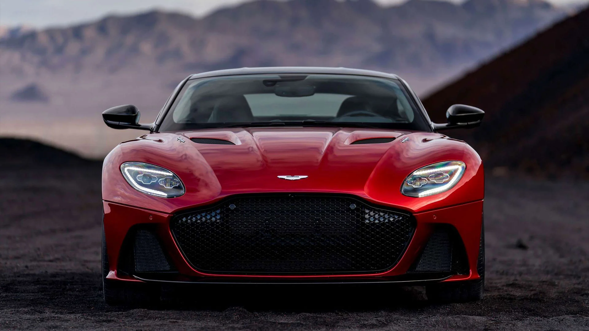 aston-martin-dbs-superleggera-exterior.jpg