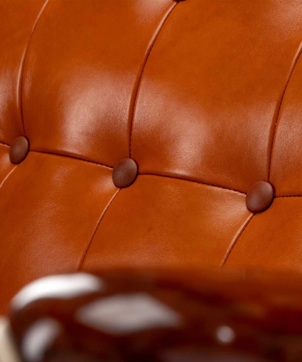 papa-bear-tanned-leather-armchair-detail-1200x1440.jpg