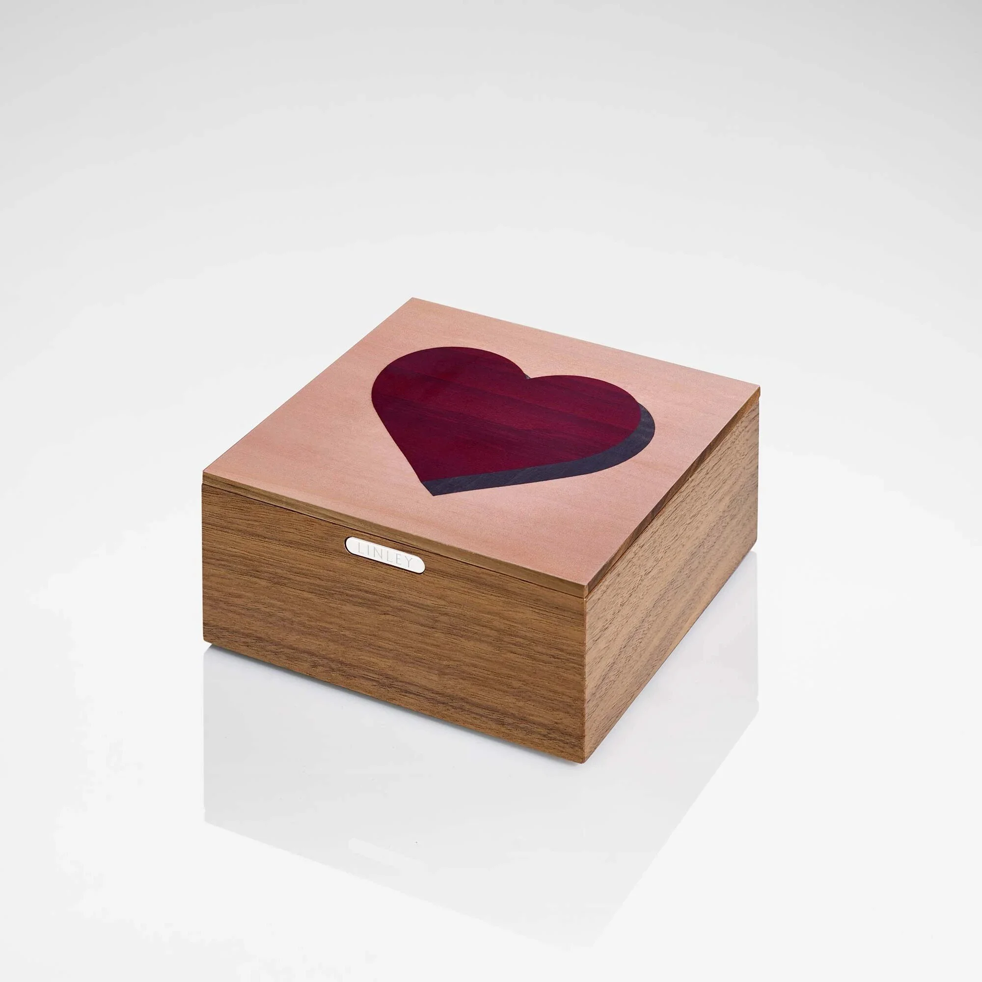 heart_alphabet_box_pink_on_burgundy_001_2500x2500.jpg