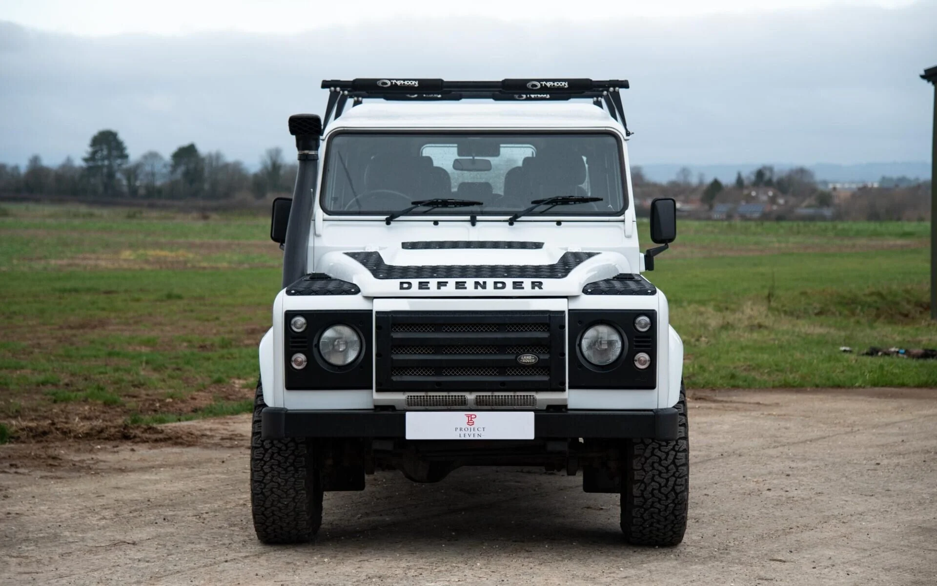Defender-110-XS-GHZ-3.jpg