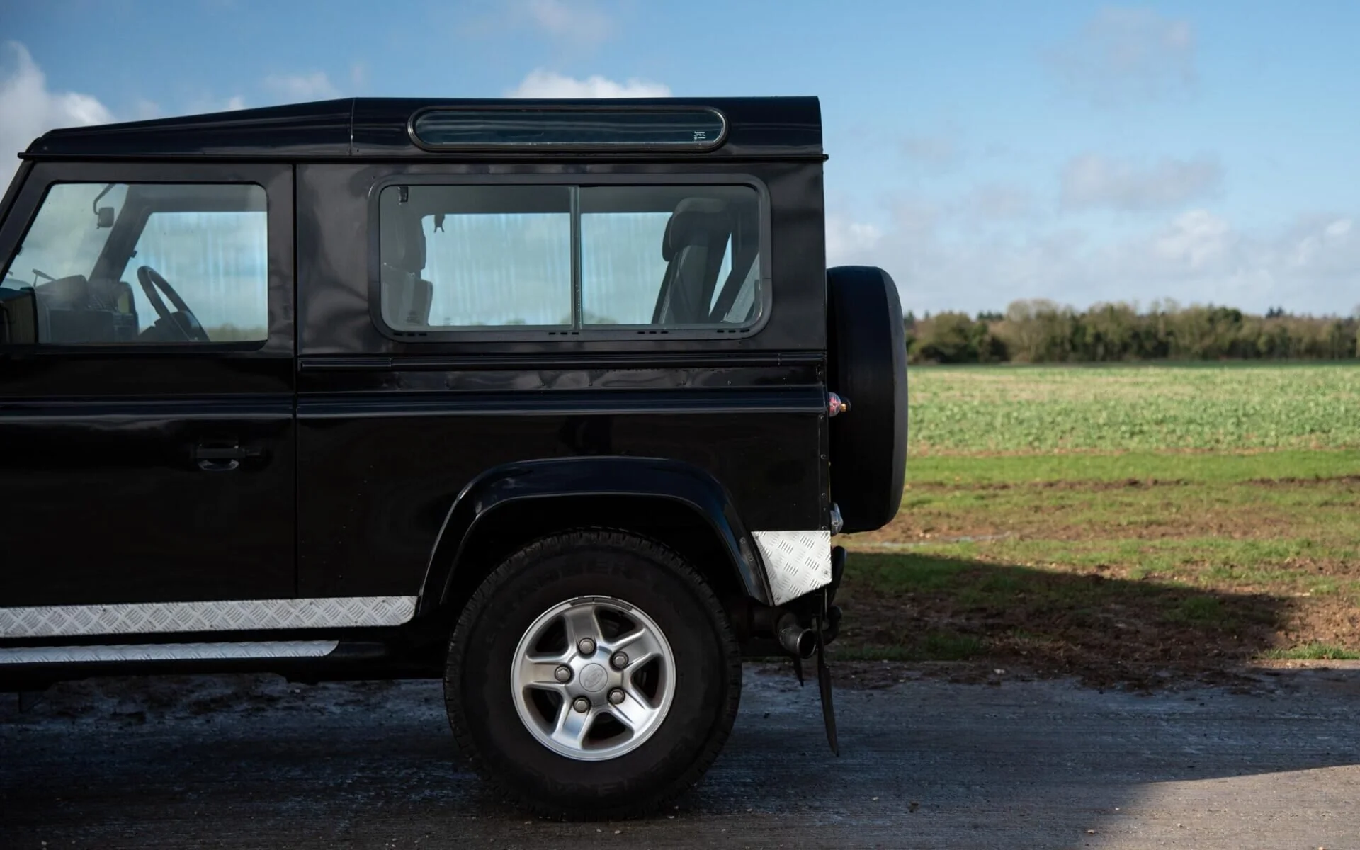 Defender-90-CDJ-6.jpg