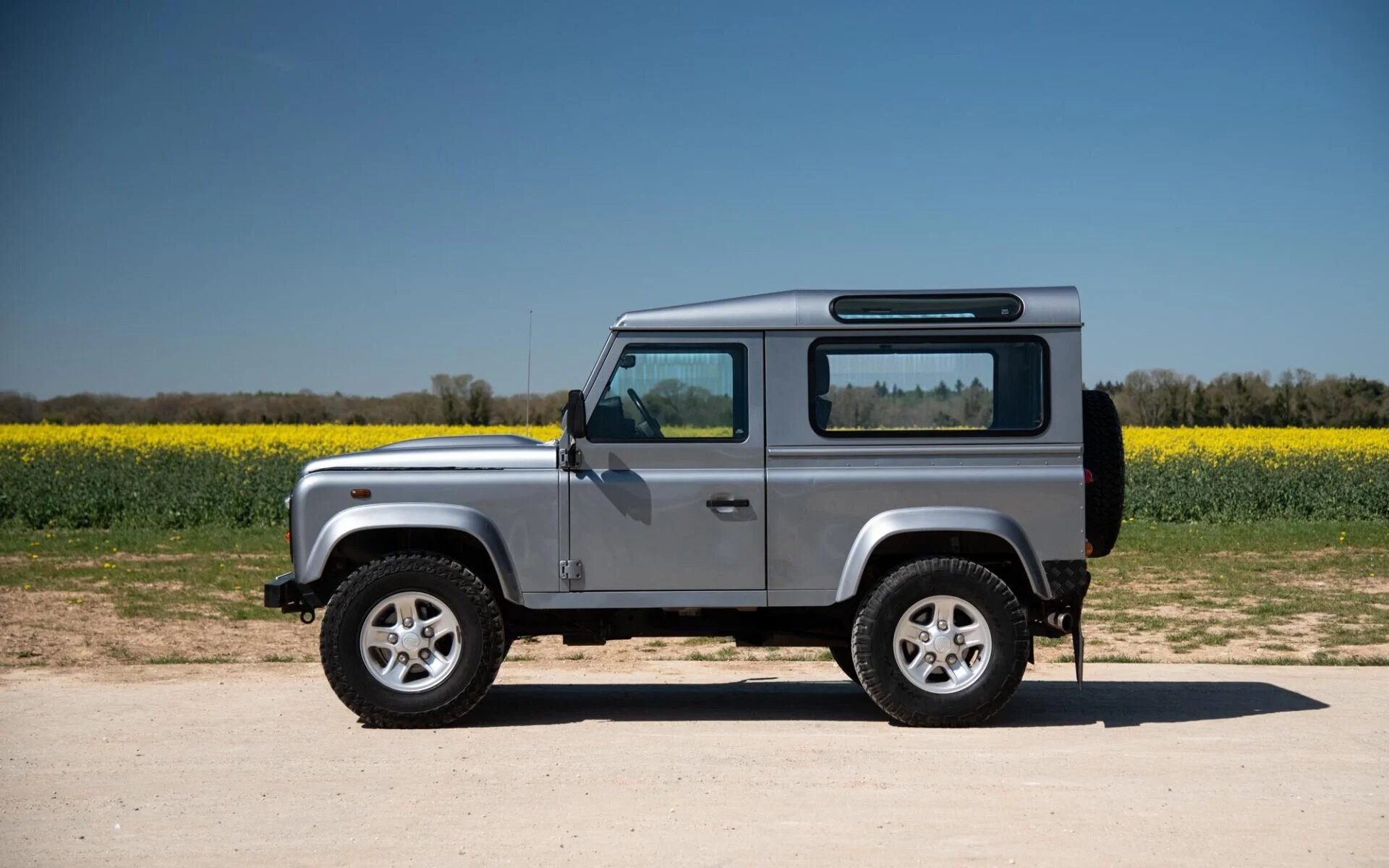 Defender-90-KKO-5.jpg