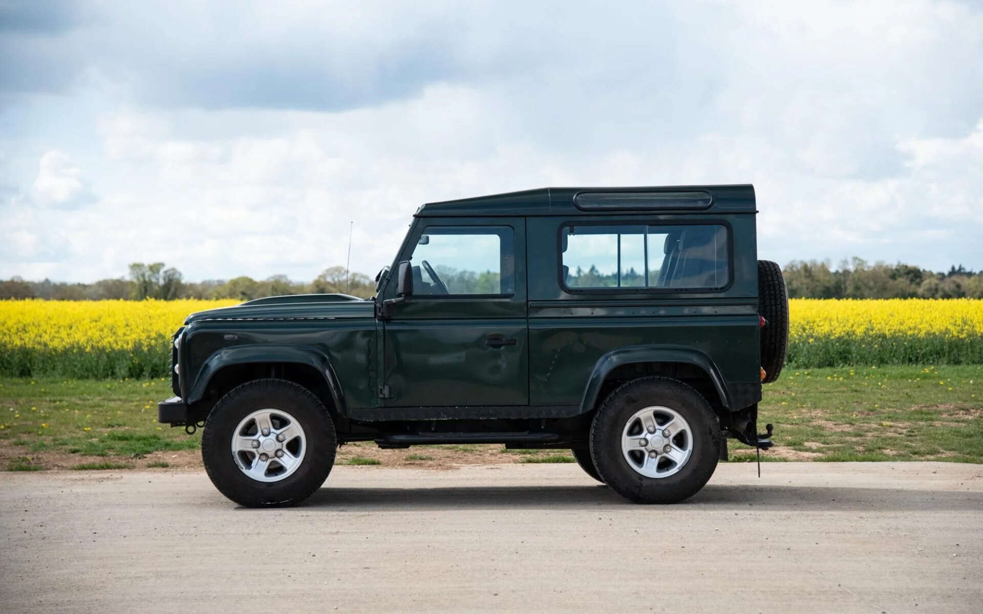 Defender-90-XS-NUB-5.jpg